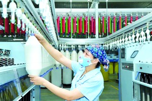 紡織品成衣業疫情期間受到不少影響。