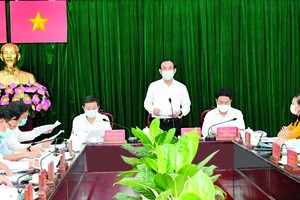 市委工作團與平政縣委常務處舉行有關2020年發展、社會、黨、政府建設與動員民眾工作任務和2021年重心任務落實情況的工作會議。