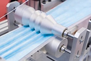 　　疫情下訂單減少，台灣紡織業者 生產迎合消費者對有關產品的需求， 為產業復甦與重建鋪路。