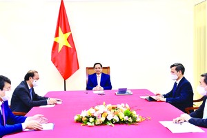 本月1日晚上，政府總理范明政與古巴總理曼努埃爾‧馬雷羅‧克魯斯互通電話。