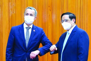 政府總理范明政接見瑞士聯邦副總統兼外交部長伊格納齊奧‧卡西斯。