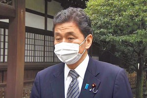 日本防衛相岸信夫