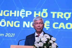 市人委會副主席武文歡 。