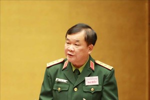 黨中央委員、國防部副部長黃春戰上將