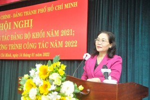 市委副書記、市人民議會主席阮氏麗