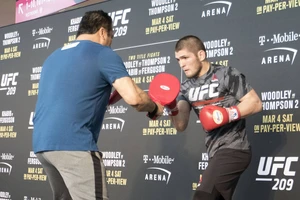 Khabib sẽ lấn sân sang quyền Anh