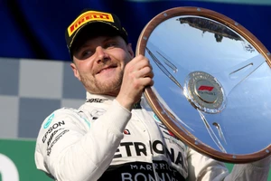 Valtteri Bottas giành chiến thắng mở màn - ở Australian Grand Prix