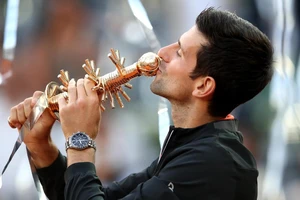 Djokovic vô địch Madrid Open đã giúp ngăn :"cơn sóng dữ Next Gen"