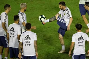 Messi là trung tâm trong buổi tập mới nhất của tuyển Argentina