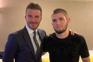 Khabib hiện nổi tiếng không thua gì Beckham, nhưng vợ anh vẫn là bí ẩn