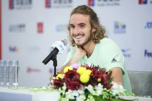 Stefanos Tsitsipas trong buổi họp báo ở Zhuhai Championships