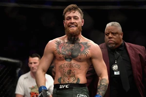 McGregor muốn đấu với Edgar "Trả đòn" vào tháng 12