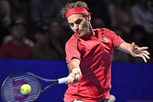 Federer thắng trận mở màn ở Basel