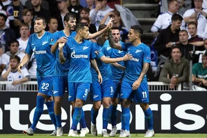 Zenit không hứng thú với Super League