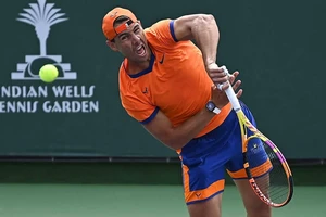 Rafael Nadal tập luyện ở Indian Wells Tennis Garden