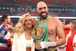 Tyson Fury hứa với vợ sẽ giải nghệ