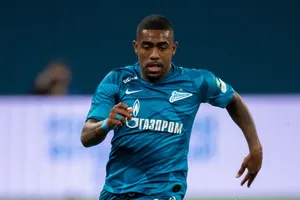 Malcom tung hoàng RPL trong màu áo Zenit