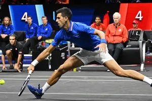 Djokovic "gánh team"