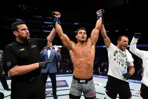 "Borrachinha" giành chiến thắng ở sự kiện UFC 278