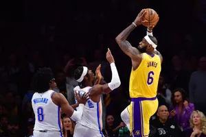 Khoảnh khắc LeBron James trở thành King James