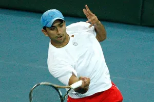 Younes Rachidi xứng danh "Vua bán độ"