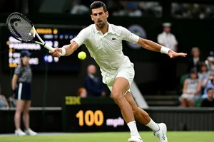 Djokovic vượt qua Wawrinka