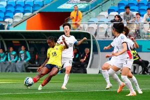 Caicedo "nữ" ghi bàn vào lưới Hàn Quốc