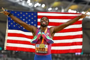 Noah Lyles lại thắng HCV