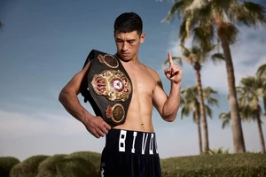 Dmitry Bivol đang là chủ nhân đai WBA (Super) hạng dưới nặng