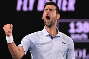 Djokovic "vượt ải" đầy hú vía