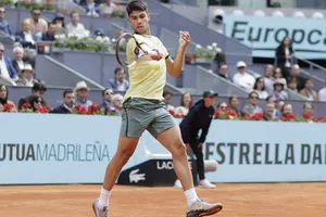 Alcaraz lọt vào vòng 16