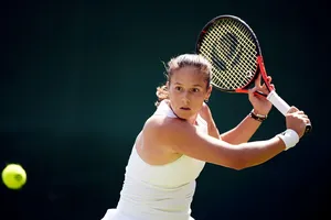 Kasatkina hủy diệt đối thủ chủ nhà 12-0