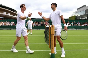 Djokovic và Murray khi còn kình địch trên sân đấu