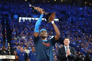Gilgeous-Alexander nhận giải MVP