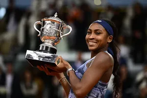 Gauff nâng cúp vô địch