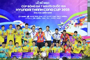 Thép Việt Thắng trên bục đăng quang