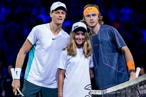 Rublev (phải) và Sinner