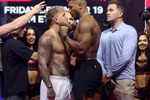 Jake sẽ đối mặt Joshua vào ngày mai