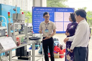 Khai mạc hội thi về thiết bị đào tạo tự làm