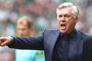Azzurri cần kinh nghiệm cầm quân của Carlo Ancelotti.
