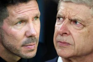 HLV Arsene Wenger (phải, Arsenbal) và Diego Simeone (Atletico Madrid)