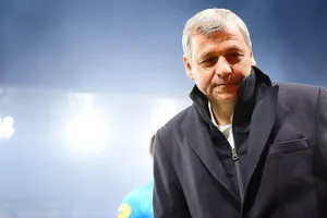 Chiến thắng giữ ghế của Bruno Genesio