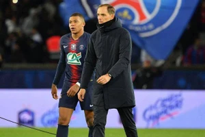 HLV Thomas Tuchel và chàng trai Kylian Mbappe.