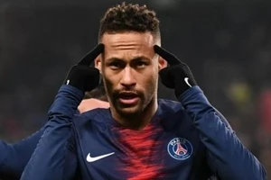 Neymar đã trở lại tập luyện nhưng thi đấu lại là chuyện khác.