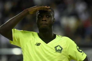 Nicolas Pepe có nên tới PSG?