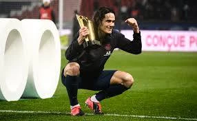 Edinson Cavani trở lại