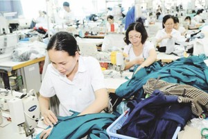 紡織品成衣是我國支柱出口產品。