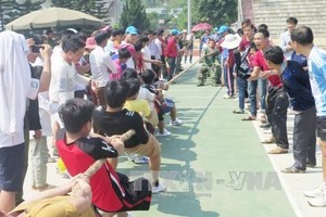 男子拔河比賽。（圖片來源：越通社）