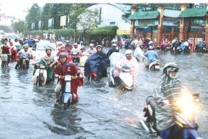 大雨水淹經常給市民出行造成諸多不便。
