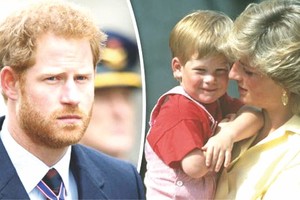 哈利王子年幼喪母，傷心得幾乎無法自拔。（圖片來源：新華網）